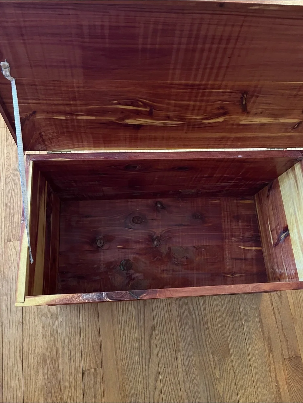 Handcrafted Amish made Cedar Storage Chest - Natural Red-Brown Finish